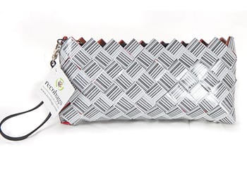 purse black and white